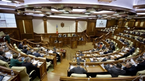Deputaţii de la Chişinău dau asigurări: Situaţia din ţară va reveni la normal în scurt timp