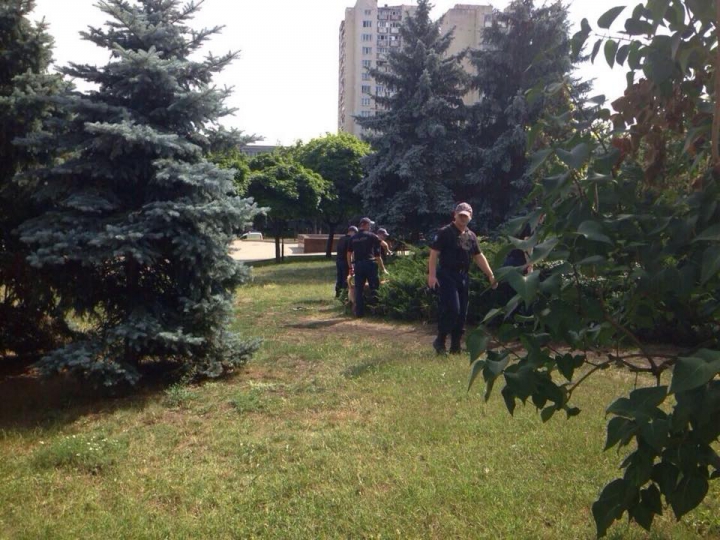 ALERTA CU BOMBĂ dintr-un parc din sectorul Râşcani al Capitalei este FALSĂ