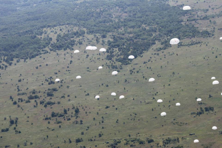 Arme, explozii, blindate şi aviaţie. Militari din Moldova, la exerciţii multinaţionale în Ucraina (FOTO)