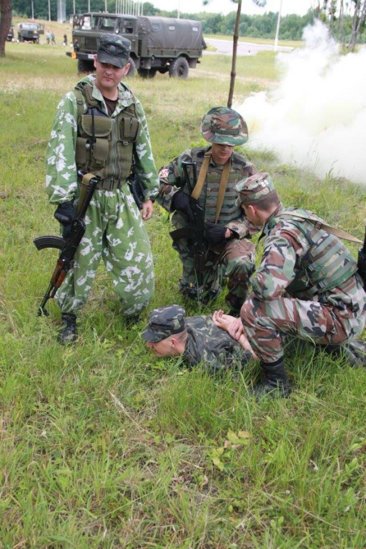 Arme, explozii, blindate şi aviaţie. Militari din Moldova, la exerciţii multinaţionale în Ucraina (FOTO)