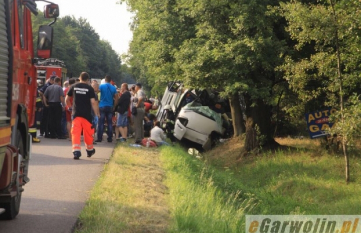 ACCIDENT RUTIER cu morţi! Şoferul unui autobuz a ieşit pe contrasens (FOTO/VIDEO)