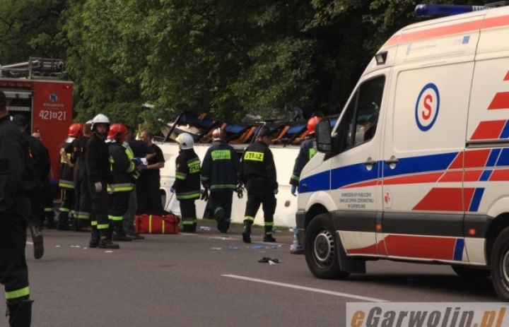 ACCIDENT RUTIER cu morţi! Şoferul unui autobuz a ieşit pe contrasens (FOTO/VIDEO)