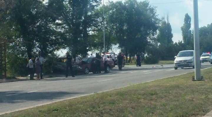 ACCIDENT GROAZNIC lângă Aeroportul Chişinău: Doi oameni au murit pe loc (FOTO/VIDEO)