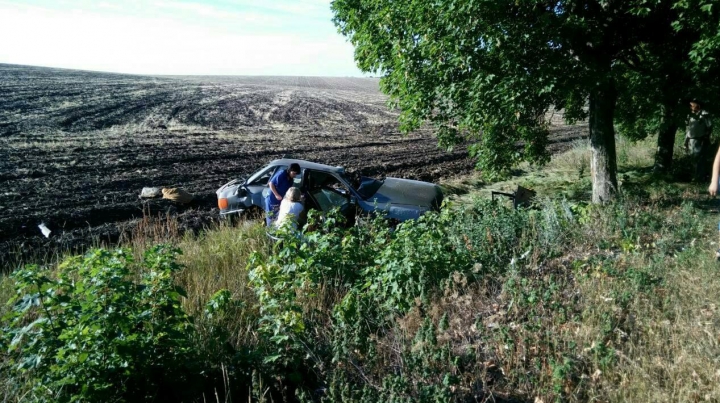 ACCIDENT GRAV la Drochia: Un şofer a murit pe loc, iar două femei au fost rănite (IMAGINI GROAZNICE)