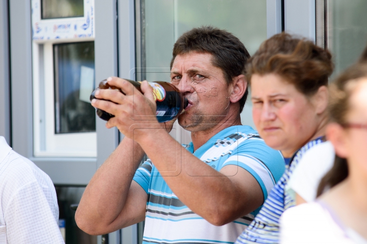 Moldova a intrat în Cuptor. Cum s-au descurcat oamenii pe vreme toridă (FOTOREPORT)