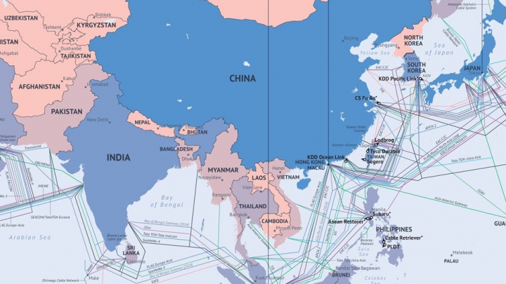 Cum arată Internetul: Harta reţelei de cabluri îngropate sub apa mărilor şi oceanelor (FOTO)