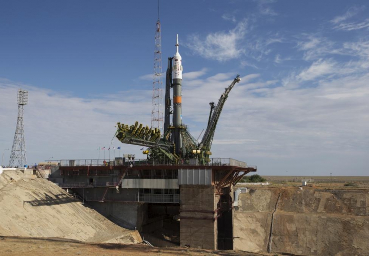 Un nou echipaj de astronauţi a ajuns la bordul ISS, după o amânare de două luni (GALERIE FOTO)