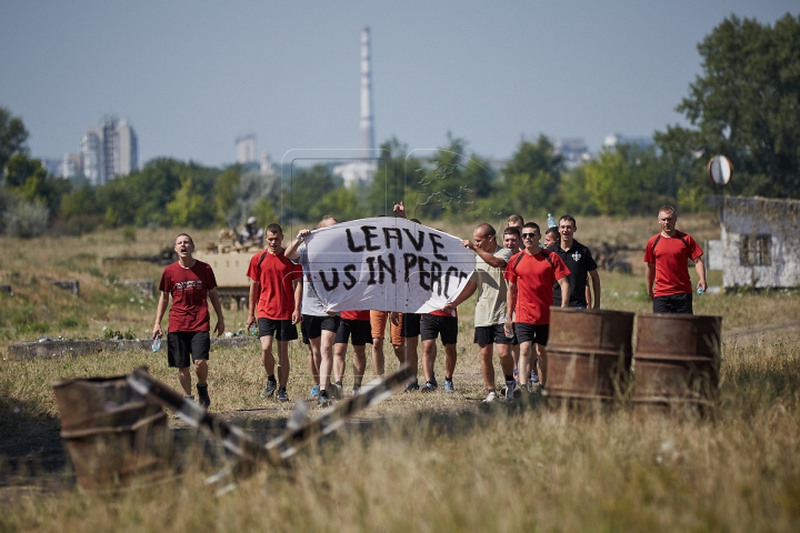 Grenade, blindate şi trageri cu tunul! Pământul s-a cutremurat de explozii lângă Bălţi (FOTOREPORT)