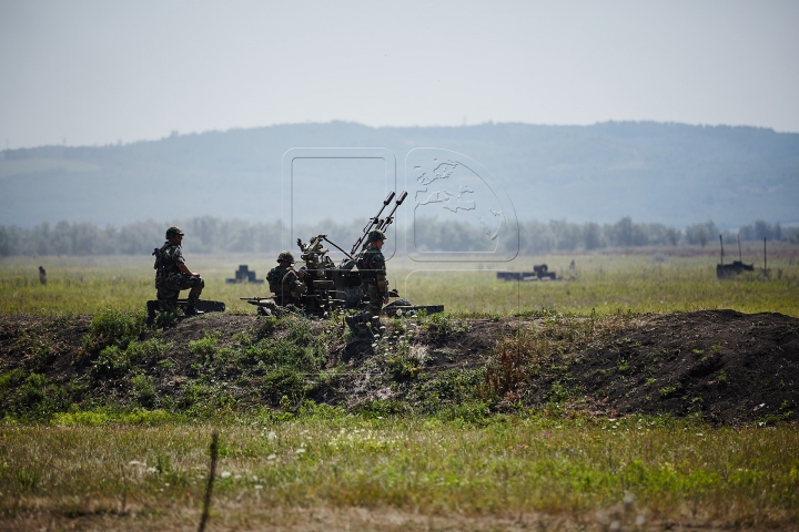 Grenade, blindate şi trageri cu tunul! Pământul s-a cutremurat de explozii lângă Bălţi (FOTOREPORT)