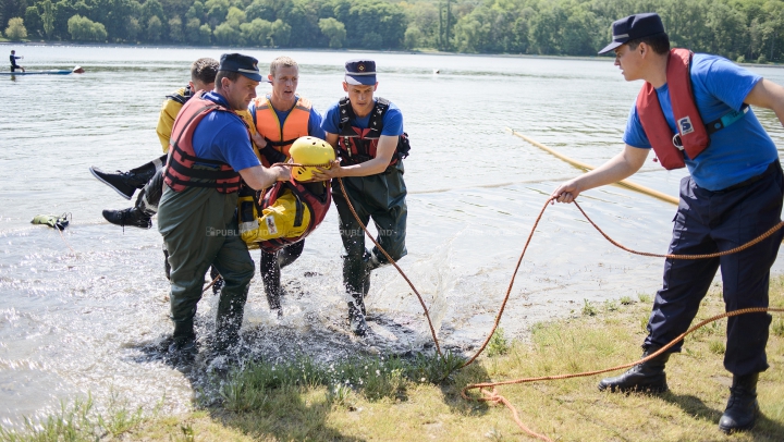 Salvamarii sunt pregătiți pentru a interveni în cel mai scurt timp. Recordul obținut pe lacul din Valea Morilor (FOTO)