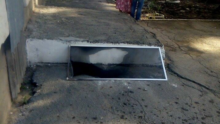 INCENDIU la Ciocana! Două autospeciale au intervenit pentru a stinge focul (FOTO/VIDEO)