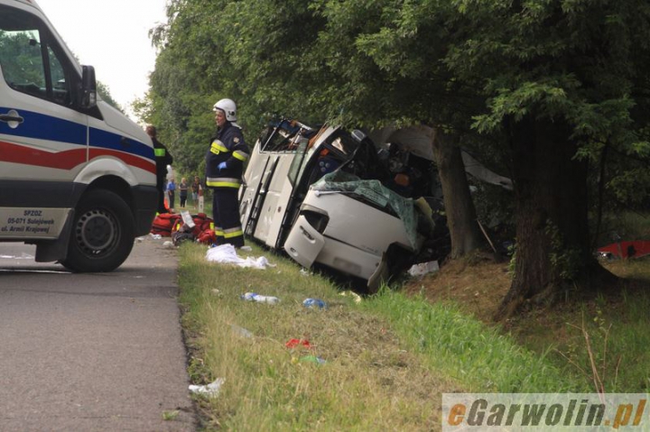 ACCIDENT RUTIER cu morţi! Şoferul unui autobuz a ieşit pe contrasens (FOTO/VIDEO)