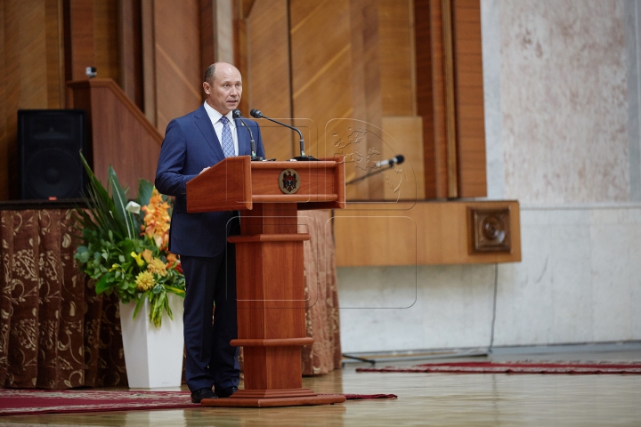 Miniştri cu acte în regulă. Membrii Guvernului Streleţ au depus jurământul în prezenţa şefului statului (FOTOREPORT)