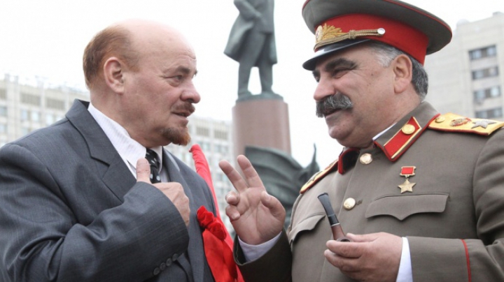 Stalin şi Lenin S-AU BĂTUT în centrul Moscovei. Care a fost cauza violenţelor