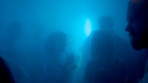 Englezii au găsit un nou mod de a consuma alcool. Ce ofertă le propune clienţilor un bar (VIDEO)