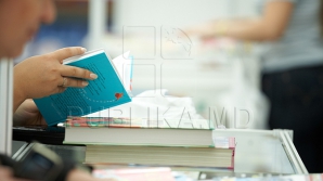 PREMIERĂ la Salonul Internaţional de Carte care şi-a deschis uşile la Chişinău 