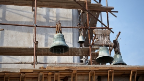 Campania "Aproape de oameni". Scrisoarea emoţionantă trimisă de o adolescentă la Publika TV