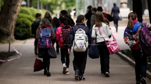 Nou proiect de lege de la democraţi. Mai multe zile de concediu pentru părinţii cu copii