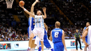 Baschetbaliştii naţionalei Argentinei au oferit un master class copiilor defavorizaţi din Buenos Aires