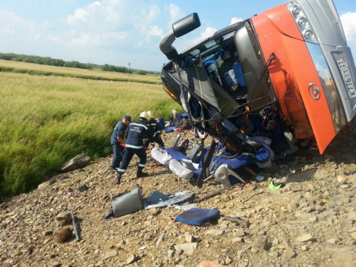 ACCIDENT TERIBIL în Rusia: Două autobuze cu pasageri s-au ciocnit frontal (FOTO/VIDEO)