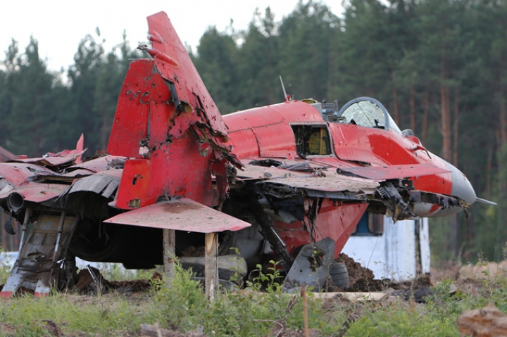 IMAGINI DE RĂZBOI în Rusia! Piloţii militari au lansat bombe şi rachete în luptele aeriene (FOTOREPORT)