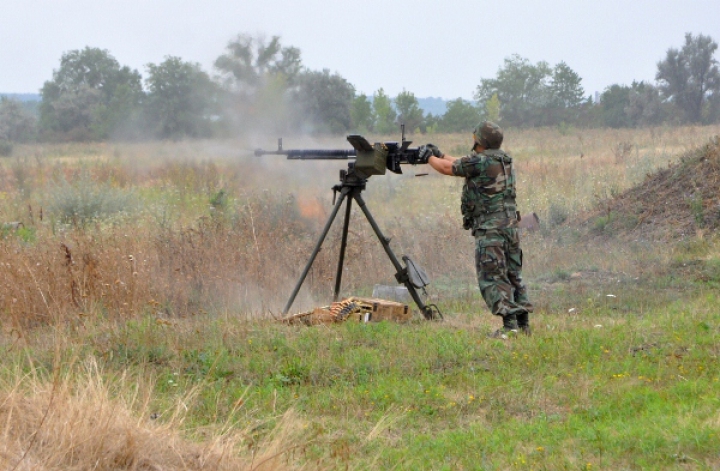 Exerciţii militare la Bălţi. Tehnica din dotare a fost arătată noului ministru al Apărării (VIDEO)