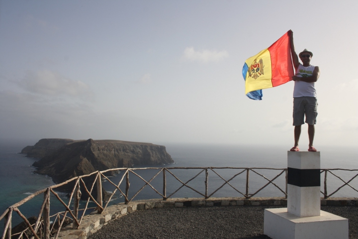 Tricolorul ţării, mândria moldovenilor. Imagini încântătoare cu Drapelul de Stat