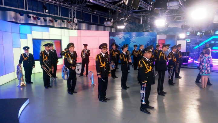 Imnul Republicii Moldova, interpretat de Orchestra-Model a MAI în platoul Publika TV (VIDEO)