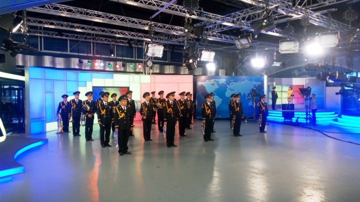 Imnul Republicii Moldova, interpretat de Orchestra-Model a MAI în platoul Publika TV (VIDEO)