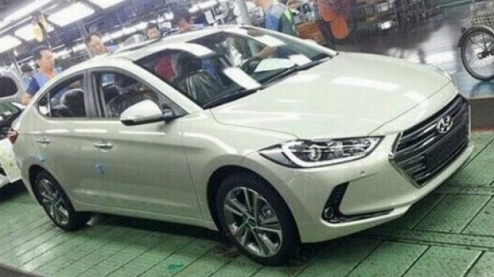 Imagini spion: Noul Hyundai Elantra este tot mai aproape de lansare (FOTO)