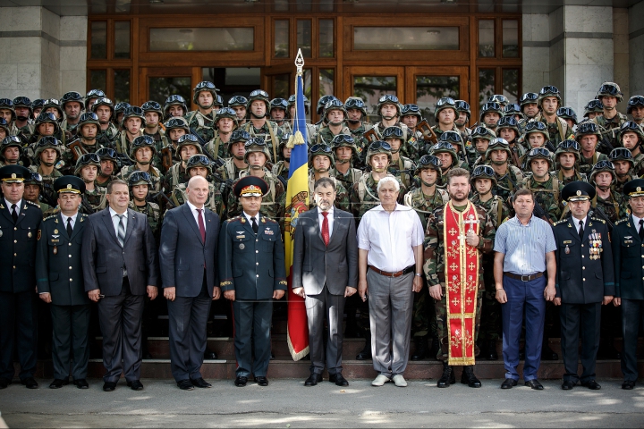 (FOTOREPORT) Premieră pentru Armata Naţională. Peste 100 de soldaţi cu tehnică militară participă la ''Sea Breeze 2015''