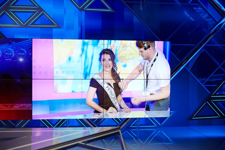 "Miss Brazilia", în vizită la General Media Group. Modelele au fost impresionate de viaţa din televiziune