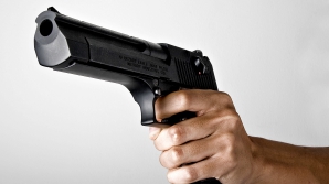 ATAC armat la o şcoală din SUA. Un bărbat a împuşcat mortal un om şi a rănit alţi doi