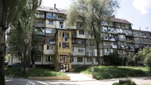 O nouă MANSARDĂ cu probleme, la Botanica. Oamenii nu mai ştiu ce să facă