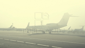 SCÂNTEI ŞI FLĂCĂRI! Un avion a aterizat de urgenţă, după ce un motor ar fi luat foc