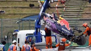 Accident SPECTACULOS la Marele Premiu al Japoniei. Kviat a rămas viu ca prin minune