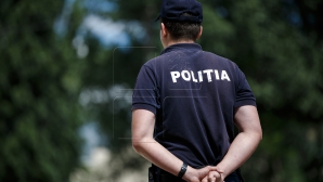 Un tânăr, prins cu droguri în Piaţa Marii Adunări Naţionale. Mărturiile aburite ale reţinutului (VIDEO)