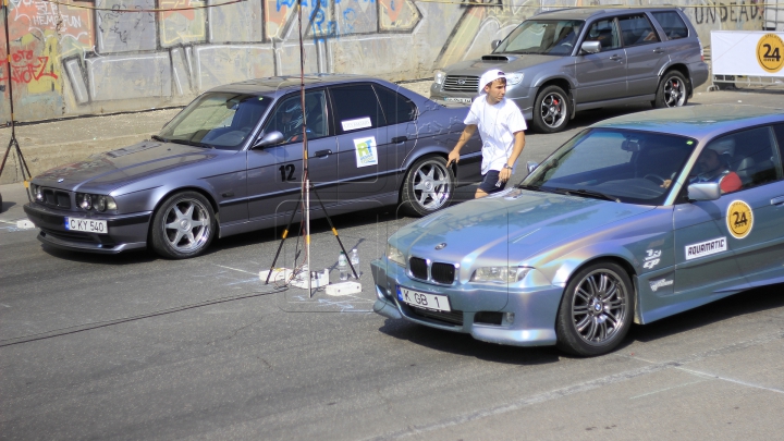 Adrenalină şi mulţi cai putere! La Chişinău a avut loc curse de Drag Racing (FOTOREPORT)