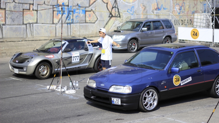 Adrenalină şi mulţi cai putere! La Chişinău a avut loc curse de Drag Racing (FOTOREPORT)