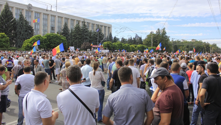 Înaltul Comisar al ONU pentru Drepturile Omului cere autorităţilor de la Chişinău un răspuns la revendicările protestatarilor