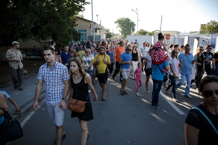 ZIUA AVIAȚIEI CIVILE 2015. Cele mai tari momente ale show-ului amețitor de pe cerul Chișinăului (FOTOREPORT)