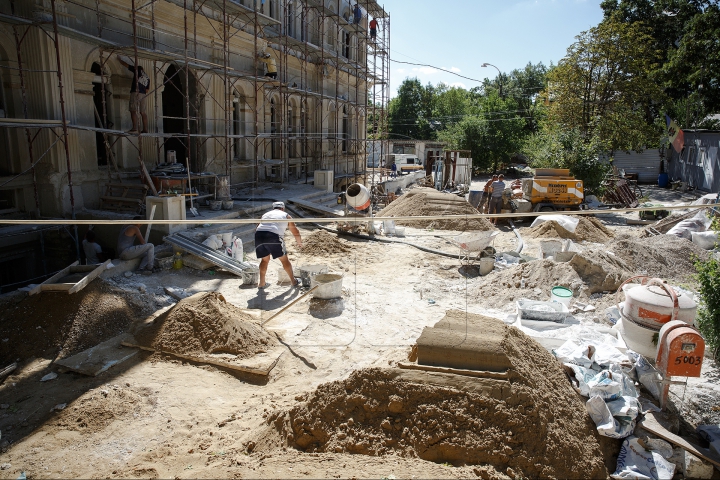 Din casă boierească, în muzeu şi hotel. Cum va arăta conacul Manuc Bei după restaurare (FOTOREPORT)