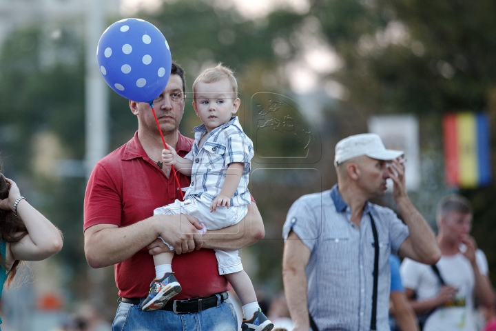 Concert de excepţie în PMAN! Mii de oameni au sărbătorit cu fast Ziua Limbii Române (FOTO/VIDEO)