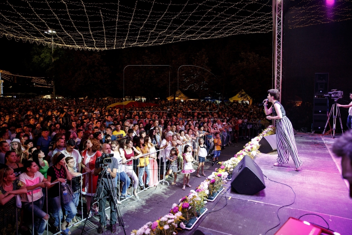 Concert de excepţie în PMAN! Mii de oameni au sărbătorit cu fast Ziua Limbii Române (FOTO/VIDEO)