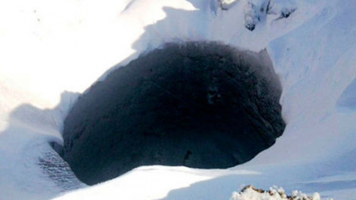 "Este gigant". Ruşii şi francezii au făcut o descoperire neaşteptată în solul îngheţat din Siberia 