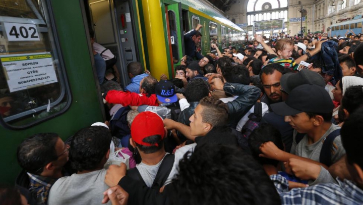 Ungaria - "ţap ispăşitor". Viaţa grea a imigranţilor care rămân în gara din Budapesta (FOTO)