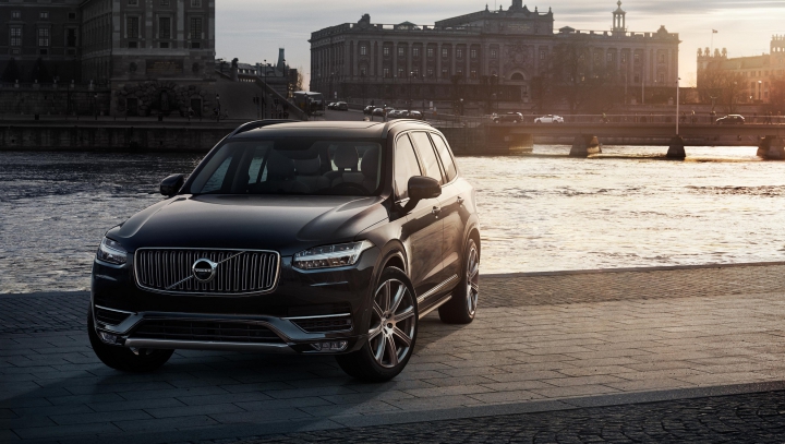 Noul Volvo XC90 stabileşte noi standarde prin distincţia oferită de IIHS (VIDEO)