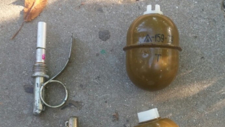 PERCHEZIŢII acasă la un fost combatant din Hînceşti. De necrezut unde ascundea bărbatul grenade "RGD 5"