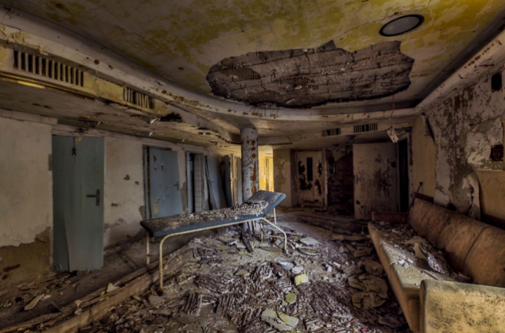 Ţi se taie respiraţia! FOTOGRAFII IMPRESIONANTE cu arhitecturi abandonate din Europa (FOTO)