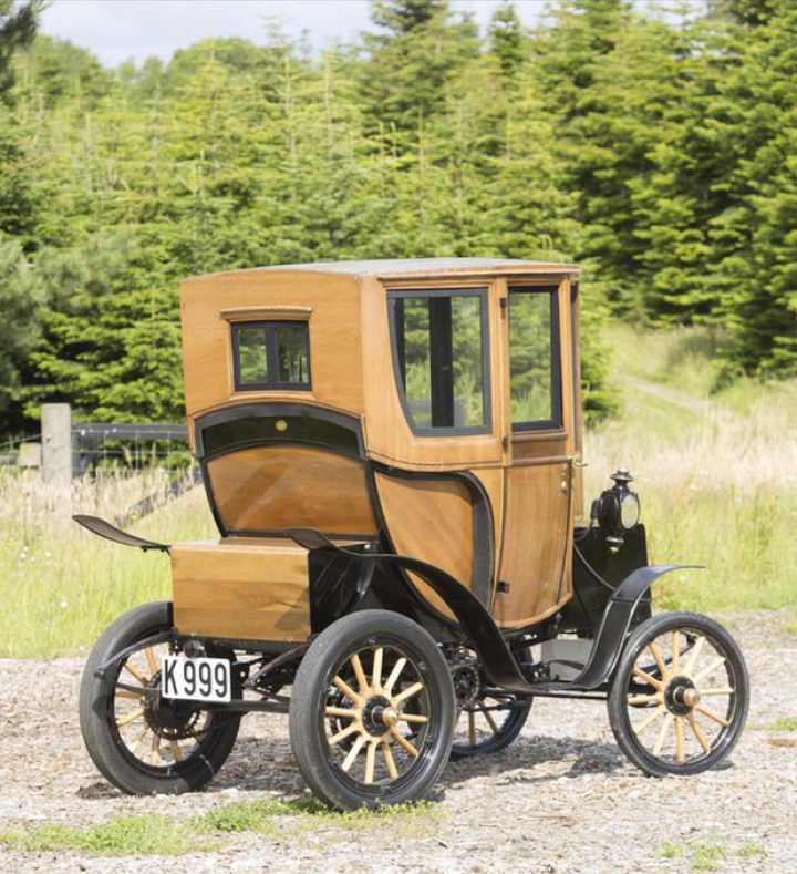 Cea mai veche maşină electrică a fost scoasă la licitaţie! Cât costă modelul devenit istorie (FOTO)